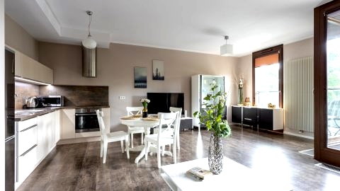 Golden Apartments Warsaw - Elegant City Stay, Kolejowa