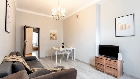 Golden Apartments Warsaw – Comfortable 2-Bedroom in City Center, Marszałkowska