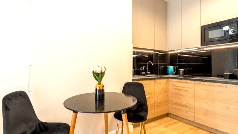 Golden Apartments Warsaw – Luxury Building, Rooftop Terrace, Sienna 28