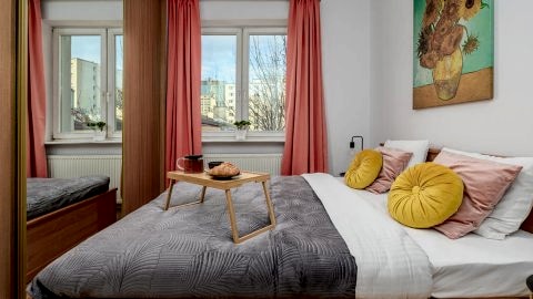 Lumina apartment for family in the center of Warsaw