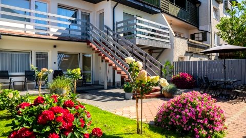 Willa Bliźniak 2 pokoje i apartamenty z wyżywieniem, blisko plaży