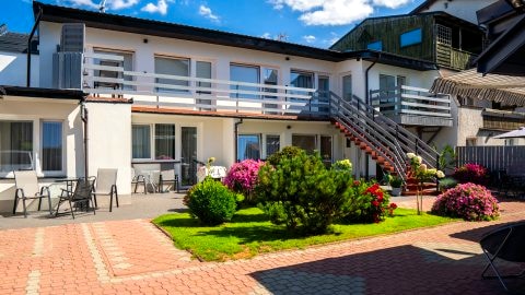 Willa Bliźniak 2 pokoje i apartamenty z wyżywieniem, blisko plaży