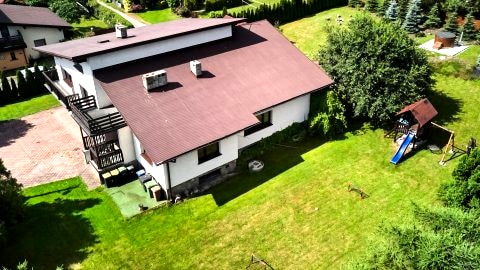 Dom/willa na wyłączność (Jacuzzi, bilard, rzeka, góry, jezioro)). . 