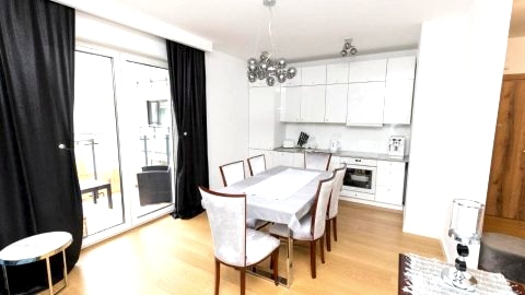 Apartament Business & Living No 91 Nad Zalewem w Cedzynie, hala garażowa