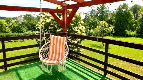 Komfortowe mieszkanie na wsi z tarasem  i ogrodem bisko plaży i jezior