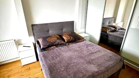 Jurajska Plaza - Nowoczesny apartament z osobną sypialnią, KLIMATYZACJA, Parking prywatny GRATIS - Kielce