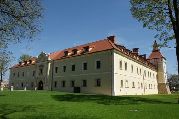 Zamek Tarnowice Stare