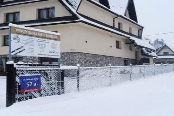Willa CHWOST Z Wypożyczalnią Rowerów i Nart 