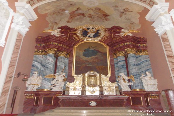 Main altar - Basilica of the Assumption of the Blessed Virgin Mary. The Assumption of the Blessed Virgin Mary in Trzemeszno