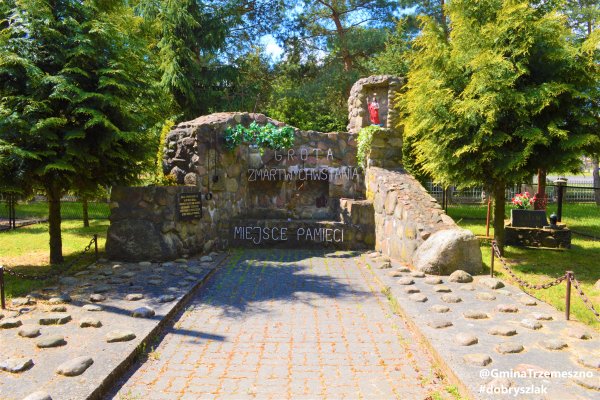 Kościół drewniany w Kamieńcu - Kościół drewniany w Kamieńcu