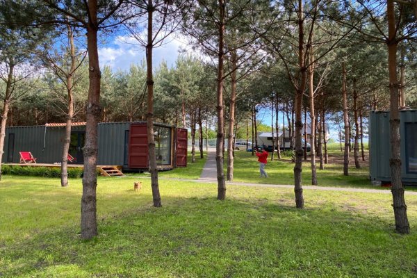 Konary Kontenery Morskie nad Zalewem Domaniowskim - Zalew