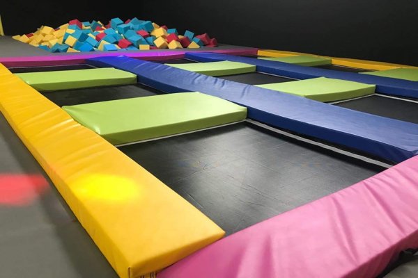 Trampoliny - Park trampolin Jump Factory