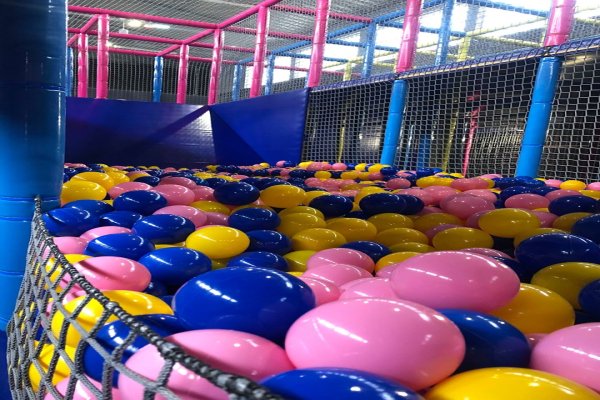 trampoliny - Park trampolin Jump Factory