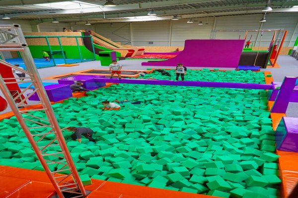 basen z gąbkami - GOjump MEGApark Sikorki Kraków - Park Trampolin 