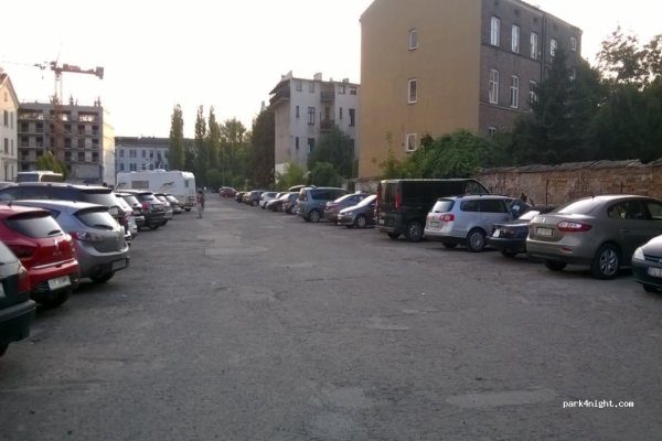 Parking na ulicy Karmelickiej - Parking Kraków Karmelicka 26