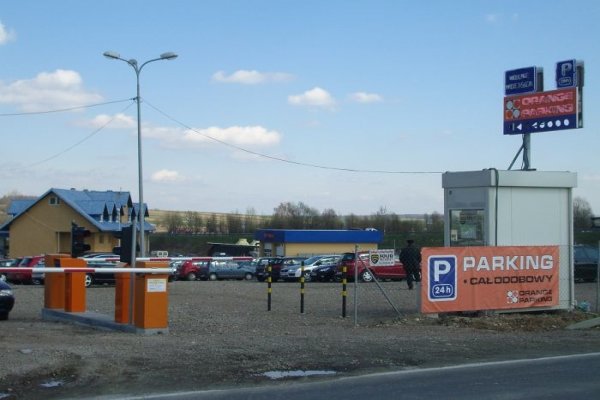 Parking najblizej lotniska - Parking Kraków Lotnisko - Orange Parking Balice
