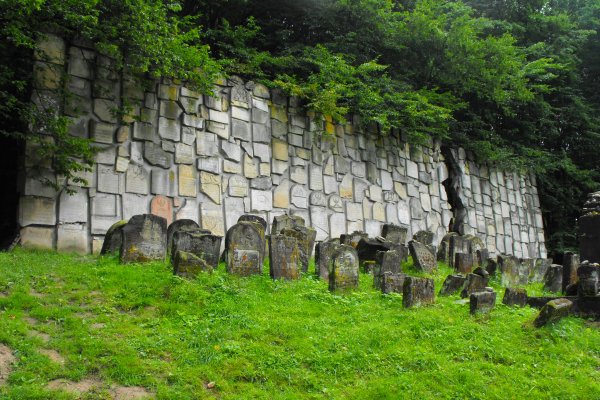 Lapidarium - Zabytkowy cmentarz żydowski