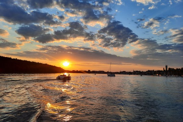 Rejsy jachtem żaglowym "TAJFUN" w Mikołajkach