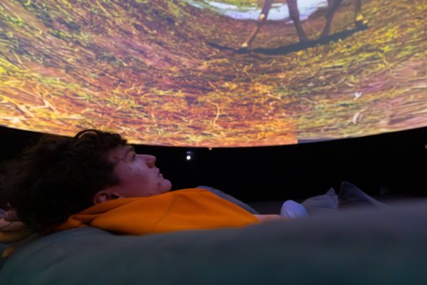 Xplore Dome - wirtualna podróż dookoła świata