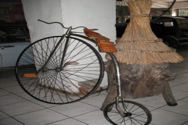 Muzeum Motoryzacji i Techniki