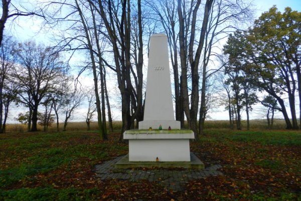 Cmentarz wojenny pod Adamówką