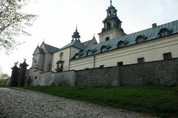 Kościół i klasztor Karczówka