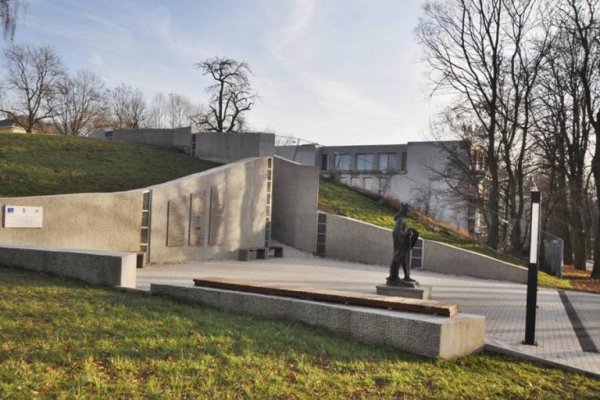 Pomnik Leszka Czarnego