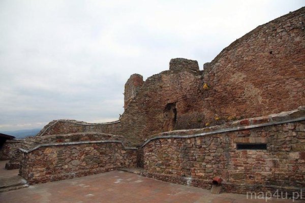 Ruiny gotyckiego zamku