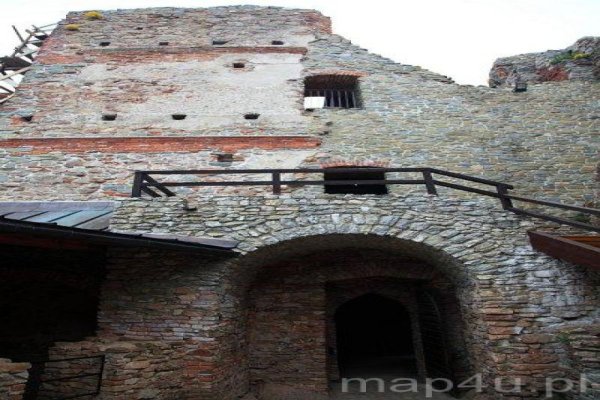 Ruiny gotyckiego zamku