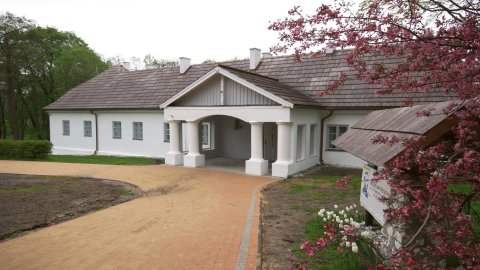 Manor House, Museum named after . Zygmunt Krasinski in Zloty Potok