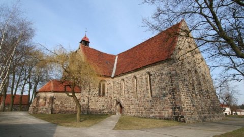 Kościół granitowy Świętego Ducha