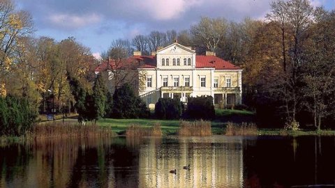 Pałac Raczyńskich w Złotym Potoku 