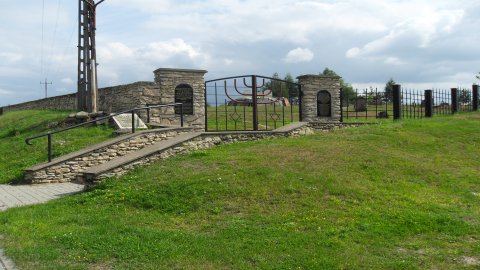 Cmentarz żydowski nowy w Chmielniku — zdjęcie 4