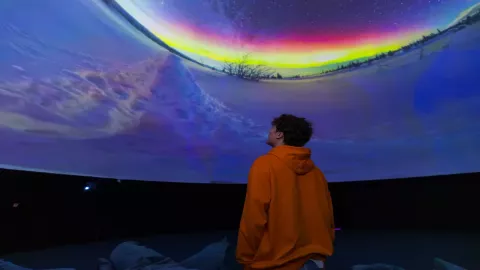 Xplore Dome - wirtualna podróż dookoła świata — zdjęcie 3