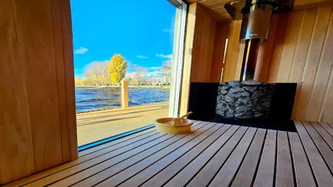 #SocialSauna - pływająca sauna i balia / jacuzzi na jeziorze Ełckim