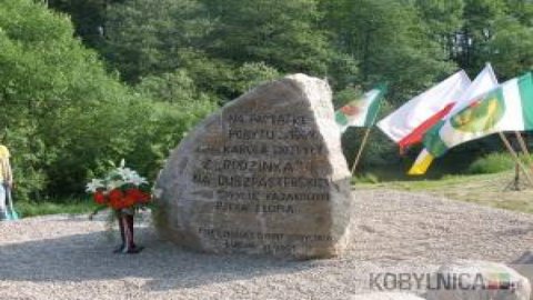 Obelisk w Lubuniu