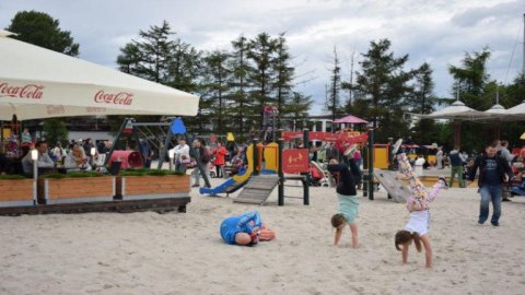 Plac zabaw dla dzieci na plaży