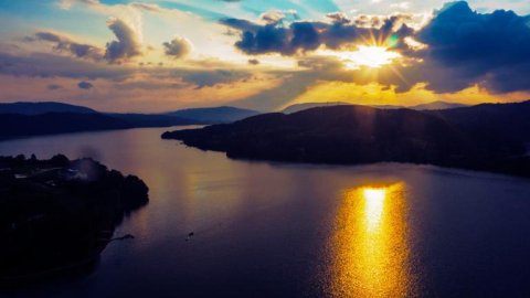 Jezioro Rożnowskie