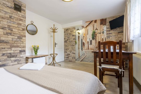 Bydgoszcz Opławiec – kameralny nocleg w zielonej okolicy, parking gratis