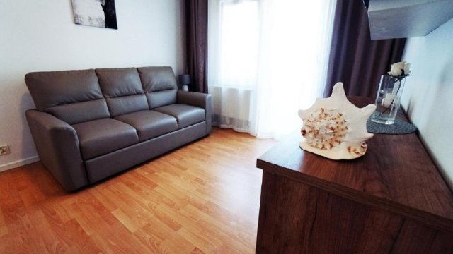 Apartamenty na Pięterku | Dom z widokiem na Jezioro Jamno