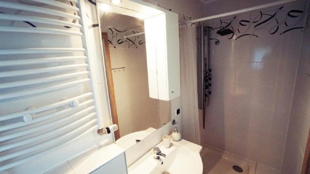 Apartamenty na Pięterku | Dom z widokiem na Jezioro Jamno