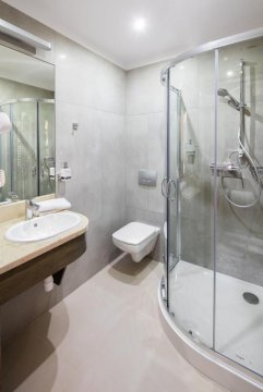 Hotel przyjazny dzieciom ze stajnią i kucykami, blisko Krakowa