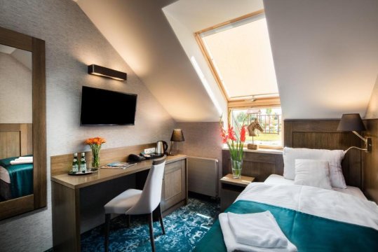 Hotel przyjazny dzieciom ze stajnią i kucykami, blisko Krakowa