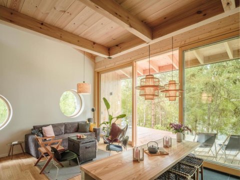 Lunette Lodge z sauną na 10 osób nad jeziorem