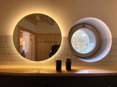 Lunette Lodge z sauną na 10 osób nad jeziorem