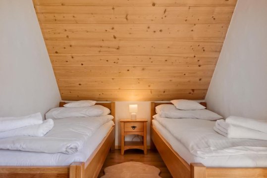 Domek drewniany z bali Asina Chata z sauną i kominkiem Zawoja