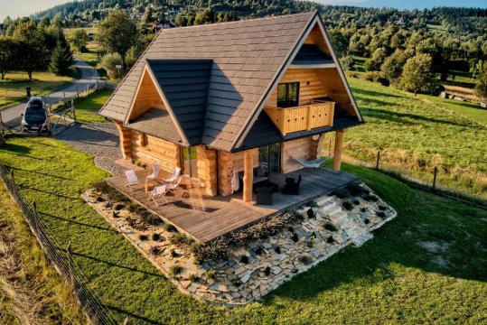 Domek drewniany z bali Asina Chata z sauną i kominkiem Zawoja