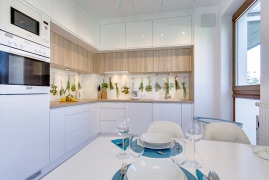 Apartament z ogrodem, tarasem i garażem