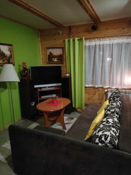 Domek z jacuzzi, idealny dla rodziny,blisko do lasu i szlaków górskich 