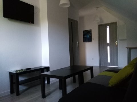 Przy przystani i jeziorze.Apartament i pokoje z łazienkami_jacuzzi_ognisko_nurki